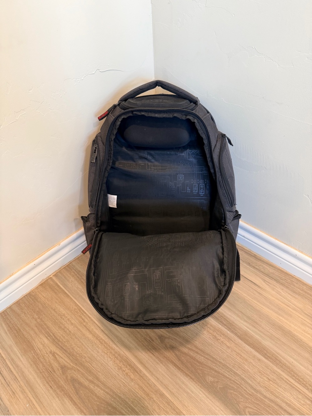 OGIO RENEGADE RSS LAPTOP GREY BACKPACK - Picture 7 of 9